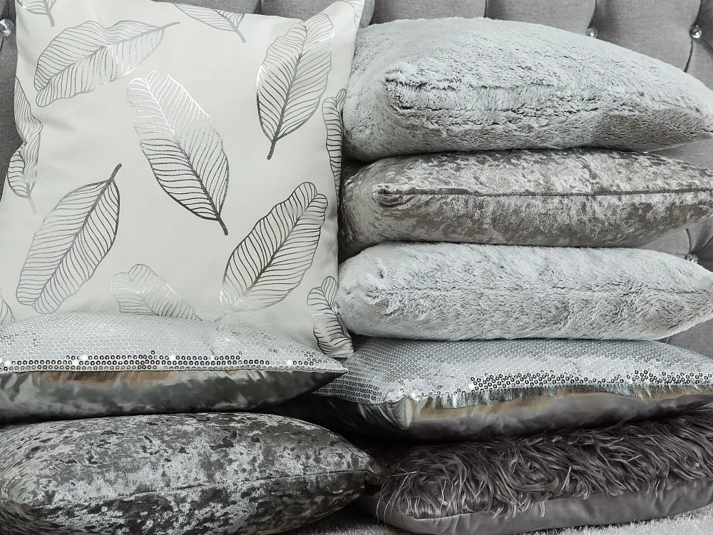 Tekstiilit<Beliani 2 Kpl Koristetyynysetti Lehtikuviolla 45X45Cm Valkoinen Ja Hopea Freesia