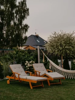 Ulkokalusteet<Beliani Aurinkotuoli Akasiapuu Vaalea Puu/Ruskeanharmaa Java