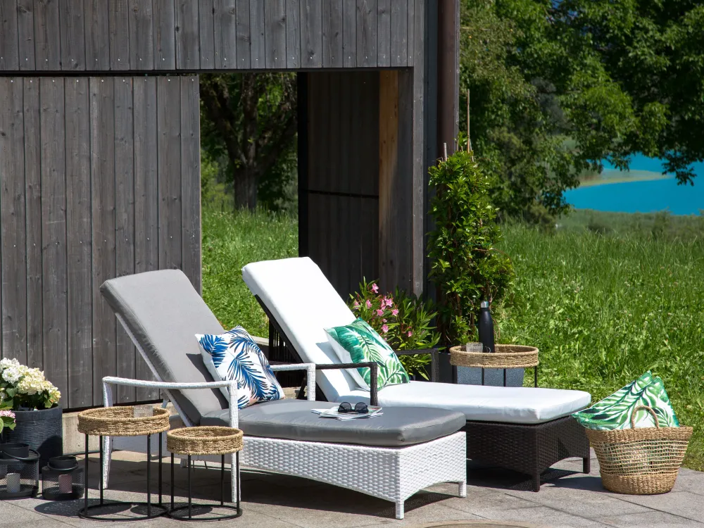 Best Beliani Aurinkotuoli Valkoinen Harmaalla Istuintyynylla Vasto