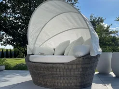 Ulkokalusteet<Beliani Aurinkovuode Polyrottinki Vaaleanruskea Sylt