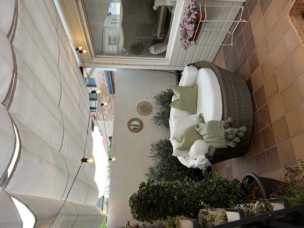 Ulkokalusteet<Beliani Aurinkovuode Polyrottinki Vaaleanruskea Sylt