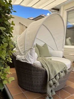 Ulkokalusteet<Beliani Aurinkovuode Polyrottinki Vaaleanruskea Sylt