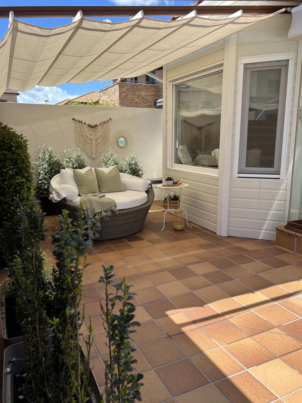 Ulkokalusteet<Beliani Aurinkovuode Polyrottinki Vaaleanruskea Sylt