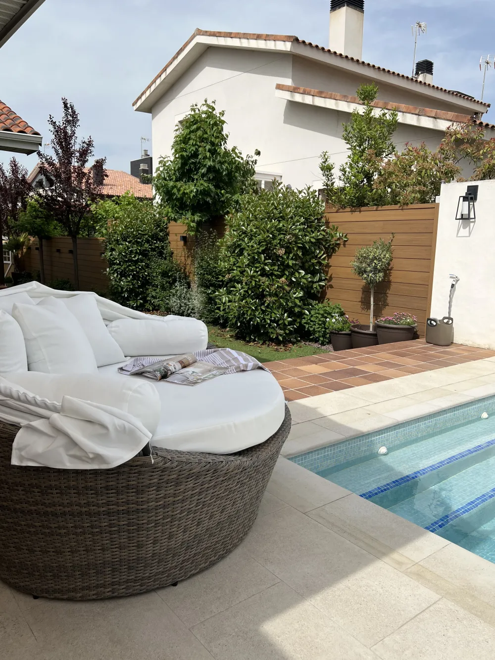 Ulkokalusteet<Beliani Aurinkovuode Polyrottinki Vaaleanruskea Sylt