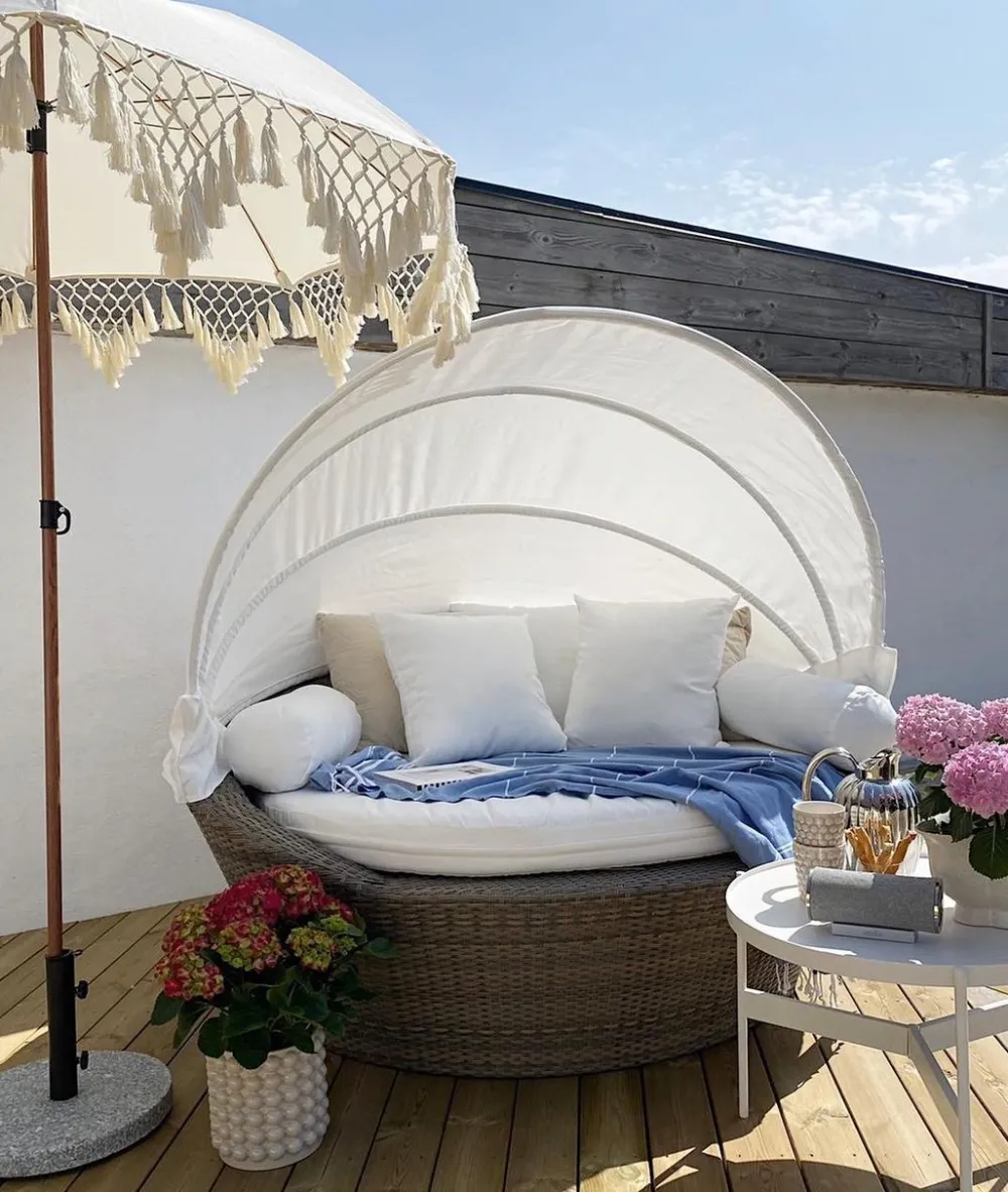 Ulkokalusteet<Beliani Aurinkovuode Polyrottinki Vaaleanruskea Sylt