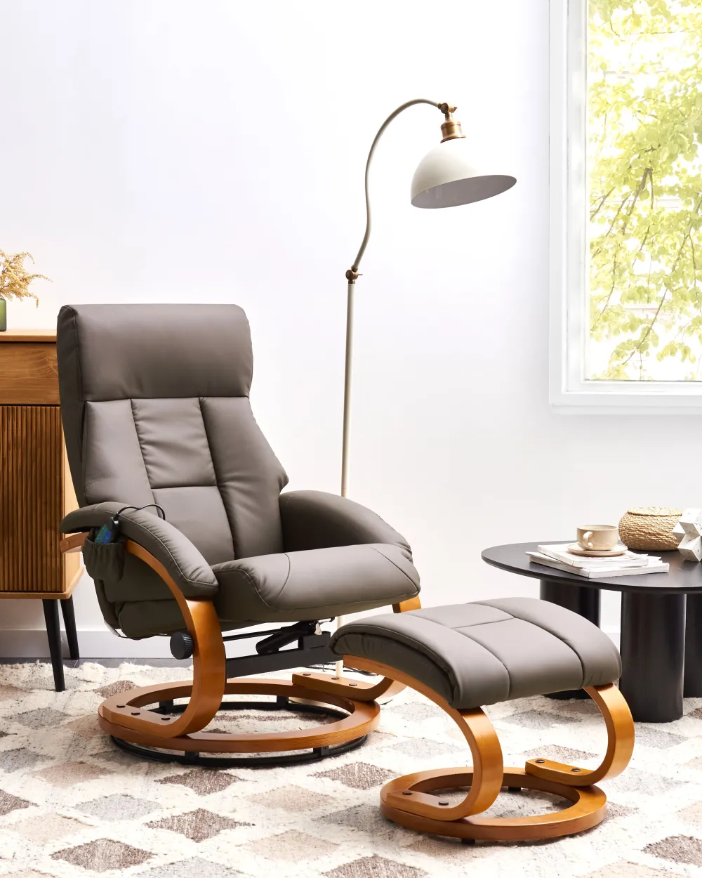 Nojatuolit<Beliani Hierontatuoli Jalkatuella Keinonahka Tummanruskea Force