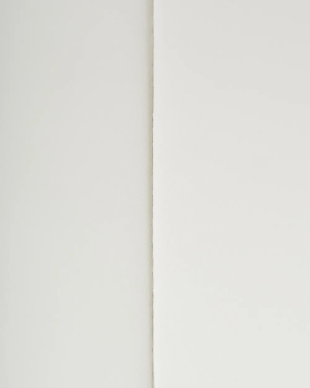 Best Sale Beliani Hierontatuoli Jalkatuella Keinonahka Kermanvalkoinen Relaxpro