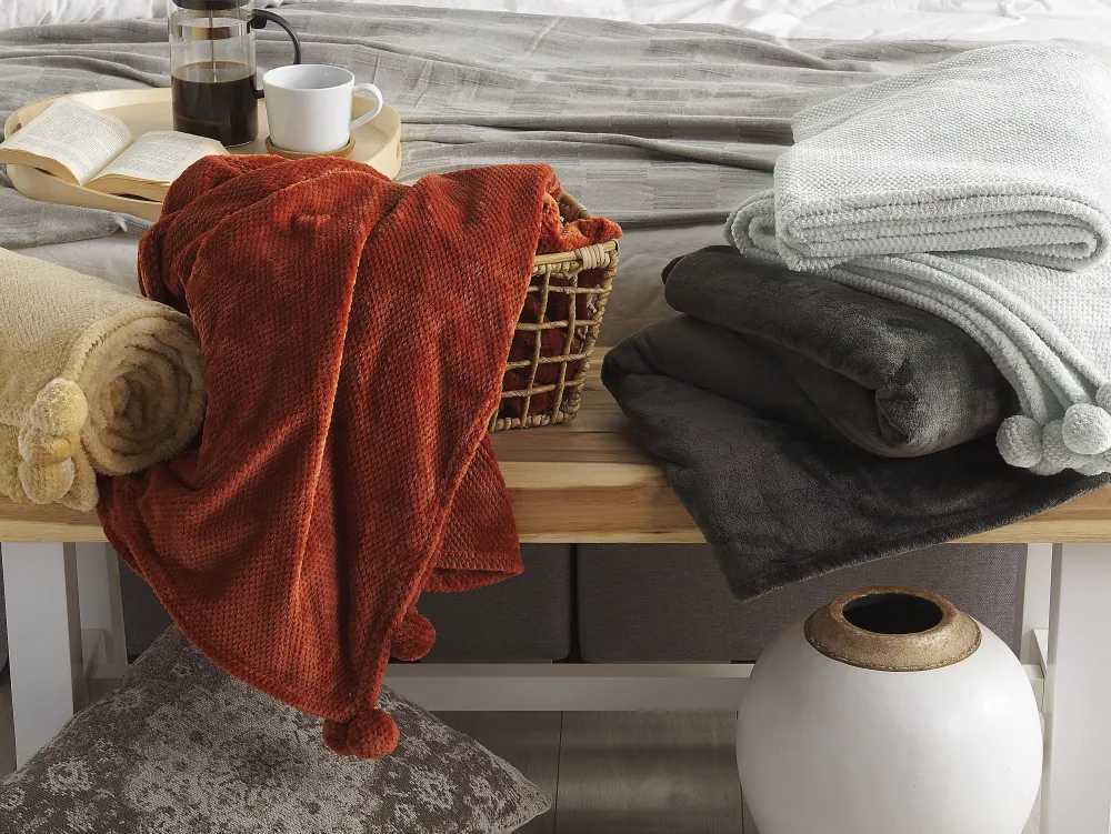 Tekstiilit<Beliani Huopa 200 X 220 Cm Ruskea Saitler