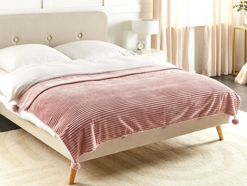 Tekstiilit<Beliani Huopa 150 X 200 Cm Vaaleanpunainen Kaweri