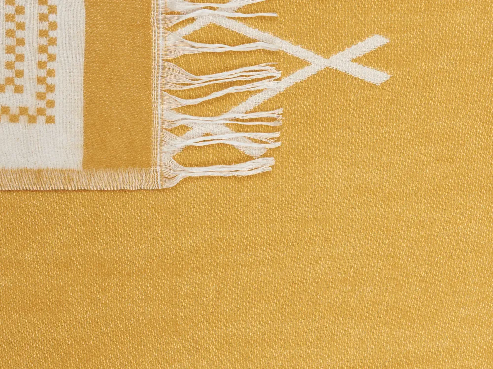 Tekstiilit<Beliani Huopa Keltainen/Valkoinen 130 X 170 Cm Jalkini