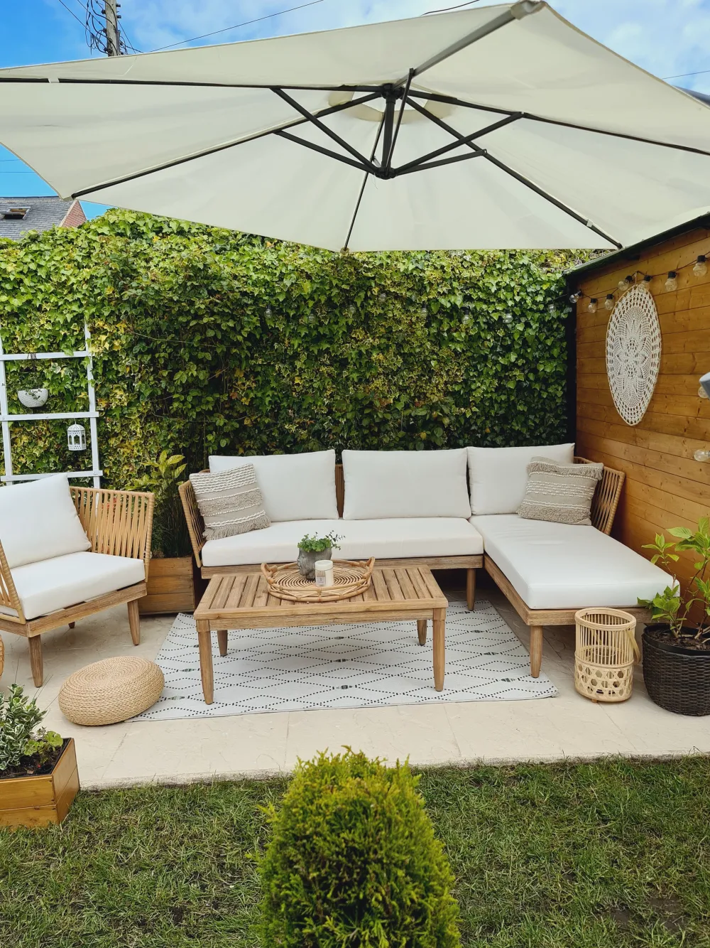 Ulkokalusteet<Beliani 4-Istuttava Ulkosohvaryhma Akasiapuu Vasenk. Valkoinen Cremona