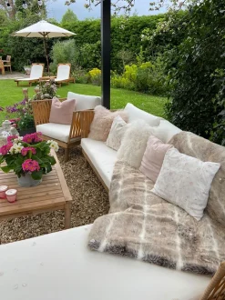 Ulkokalusteet<Beliani 4-Istuttava Ulkosohvaryhma Akasiapuu Vasenk. Valkoinen Cremona