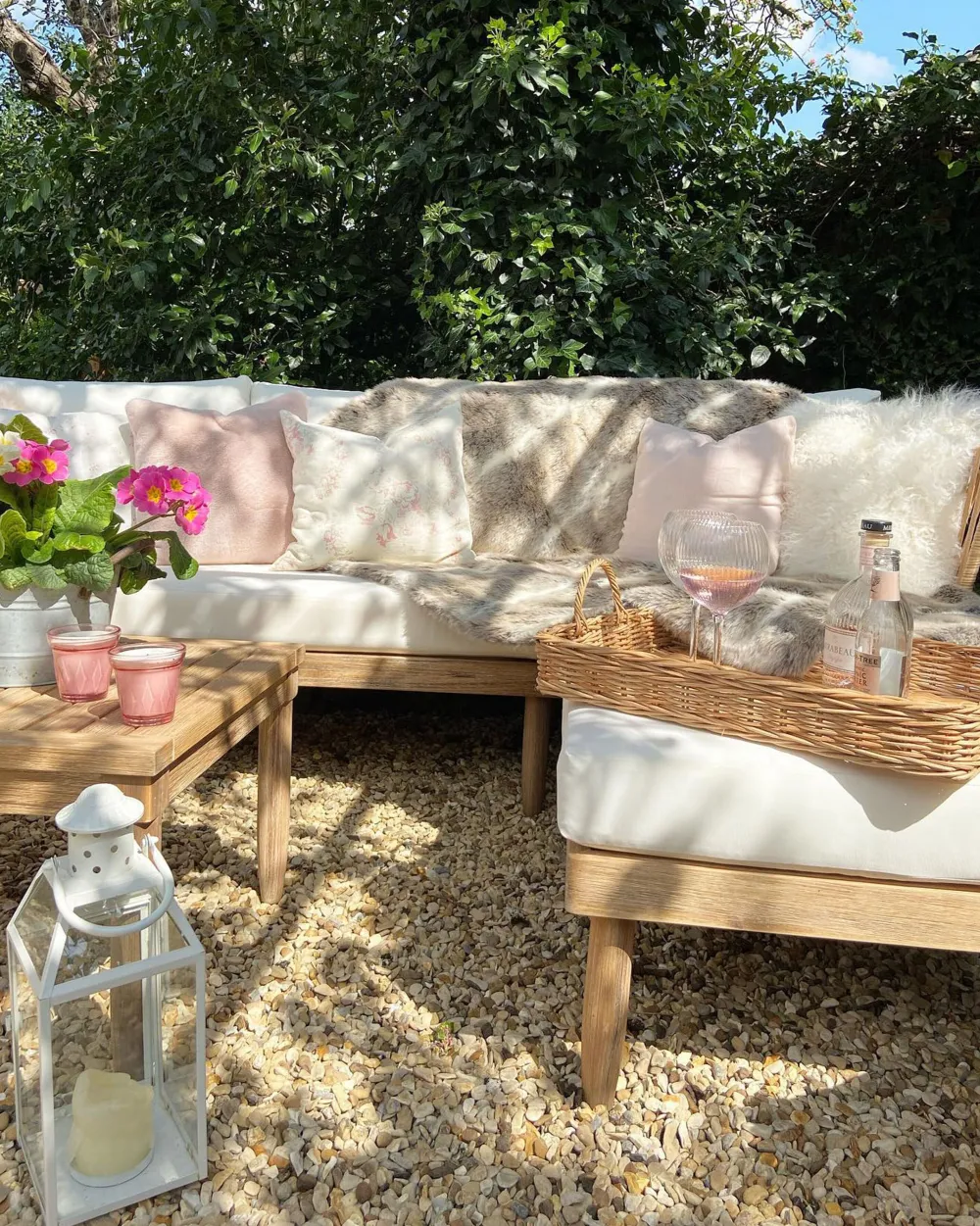 Ulkokalusteet<Beliani 4-Istuttava Ulkosohvaryhma Akasiapuu Vasenk. Valkoinen Cremona