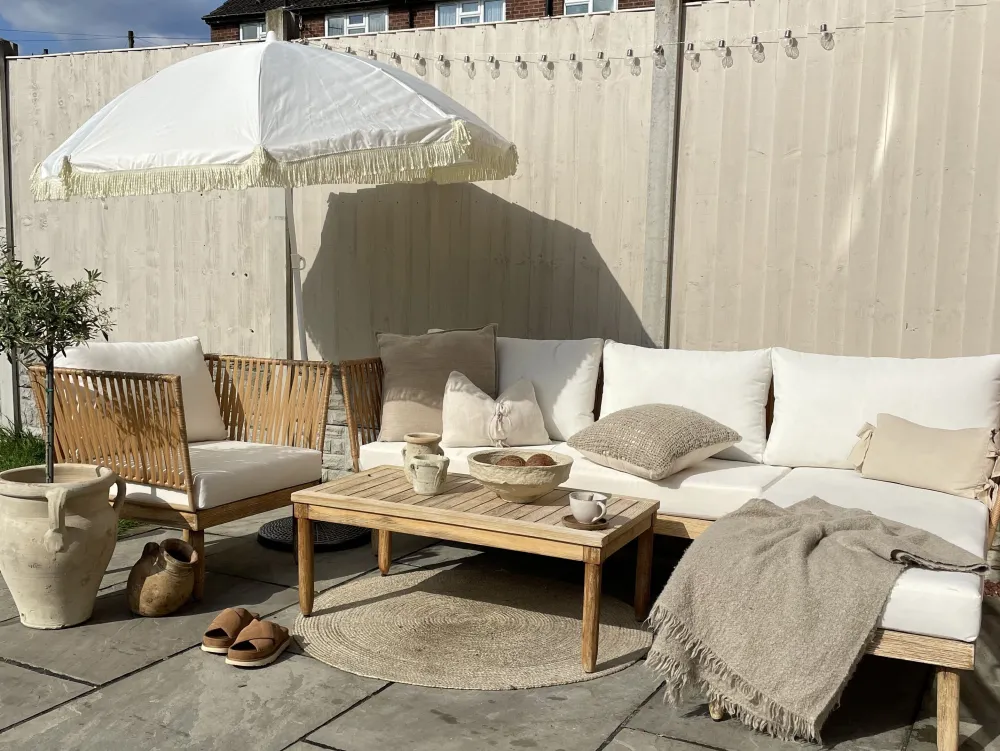 Ulkokalusteet<Beliani 4-Istuttava Ulkosohvaryhma Akasiapuu Vasenk. Valkoinen Cremona