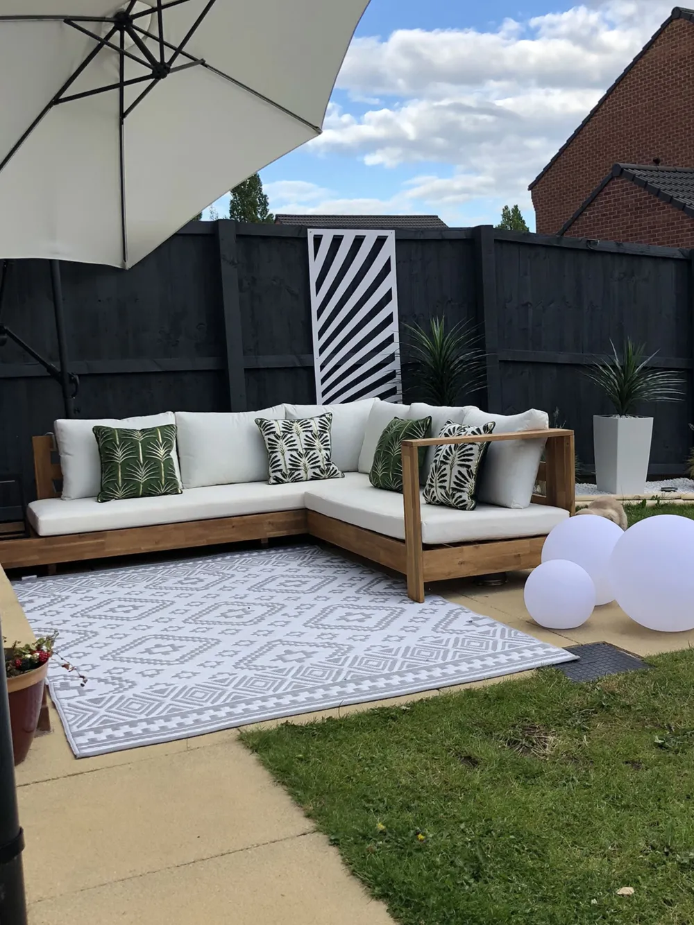 Ulkokalusteet<Beliani 5-Istuttava Ulkosohvaryhma Akasiapuu Vasenk. Valkoinen Marettimo