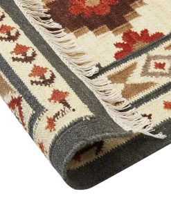 Cheap Beliani Kelim-Matto Villa Monivarinen 140 X 200 Cm Ghukasavan