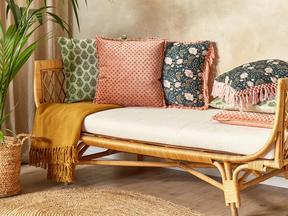 Discount Beliani Koristetyyny Sametti Vaaleanpunainen 45 X 45 Cm 2 Kpl Rhodocoma