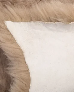 Matot<Beliani Lampaantalja Ruskea Uluru