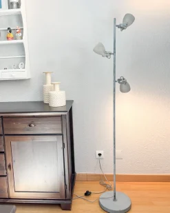 Fashion Beliani Lattiavalaisin 3 Polttimoa Betoni Vaaleanharmaa Mistago