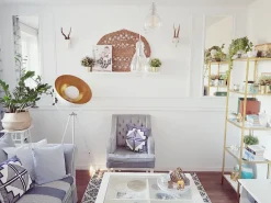 Shop Beliani Lattiavalaisin Metalli Valkoinen/Kulta Thames Ii