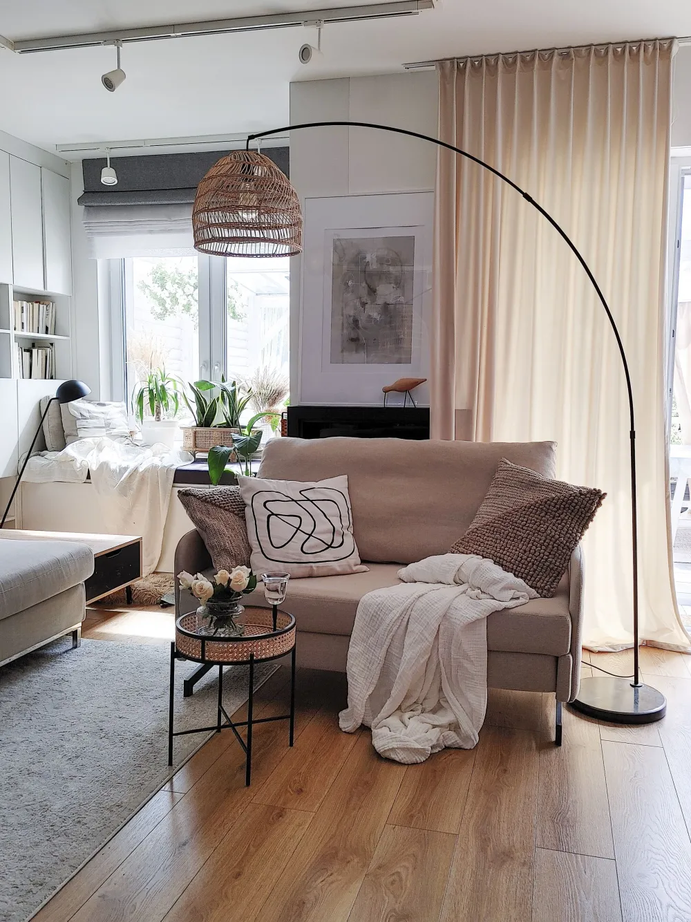 Valaisimet<Beliani Lattiavalaisin Rottinki Luonnonvari/Musta Guaviare