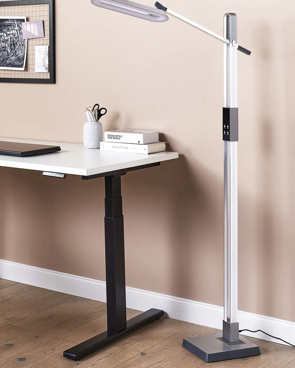 Valaisimet<Beliani Led-Lattiavalaisin Hopea Aquarius