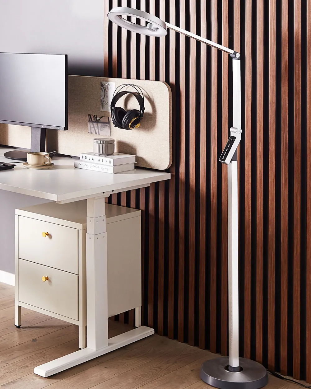 Valaisimet<Beliani Led-Lattiavalaisin Hopea Carina