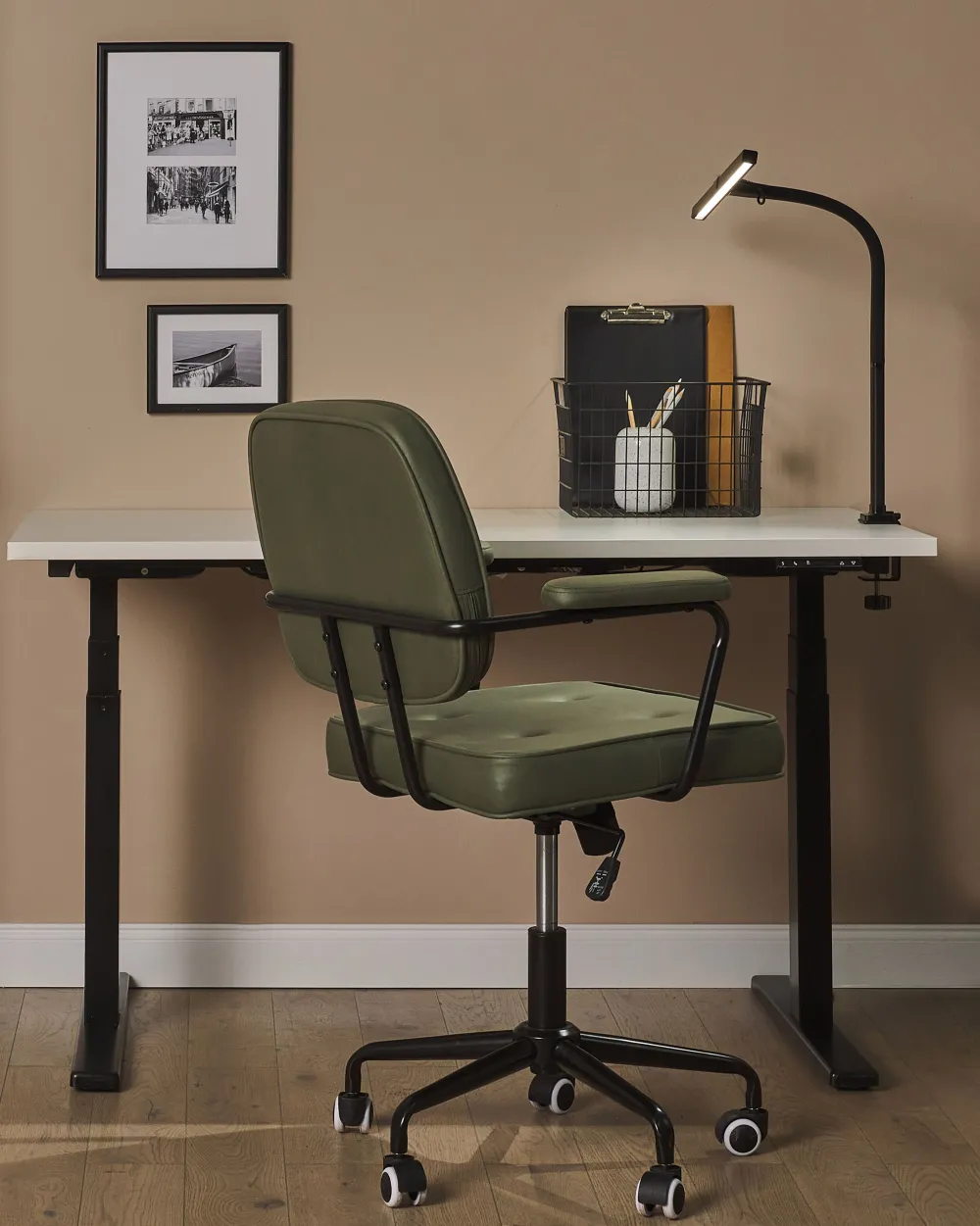 New Beliani Led-Poytavalaisin Musta Auriga