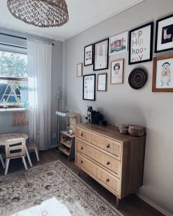 Säilytys<Beliani Lipasto Rottinki 3 Laatikkoa Vaalea Puu Ponca