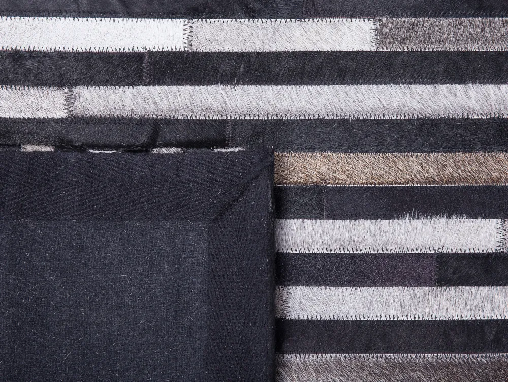 Store Beliani Matto Lehmannahka Musta/Harmaa 140 X 200 Cm Atalar