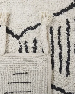 Best Sale Beliani Matto Puuvilla Valkoinen/Musta 160 X 230 Cm Kebir