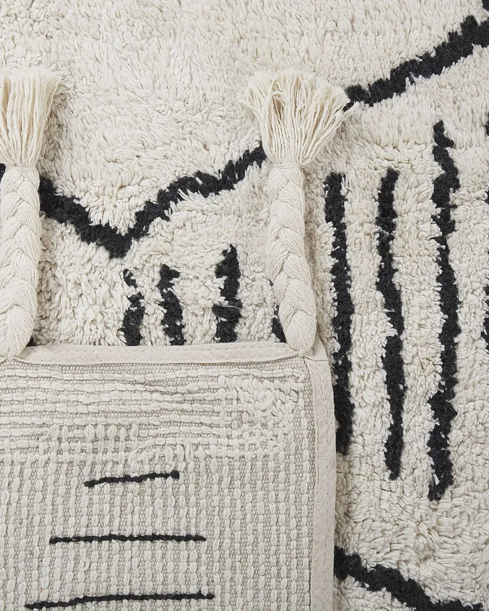 Best Sale Beliani Matto Puuvilla Valkoinen/Musta 160 X 230 Cm Kebir