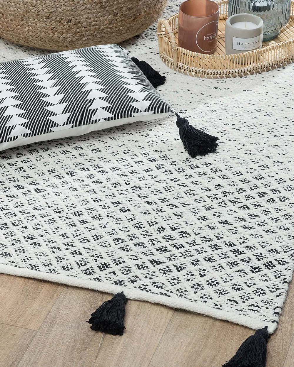 Best Sale Beliani Matto 80X150 Cm Musta Gemlik