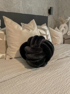 New Beliani Musta Samettinen Solmutyyny O 30 Cm Malni