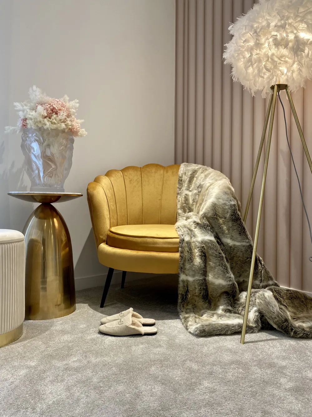 Nojatuolit<Beliani Nojatuoli Keltainen Sametti Lovikka