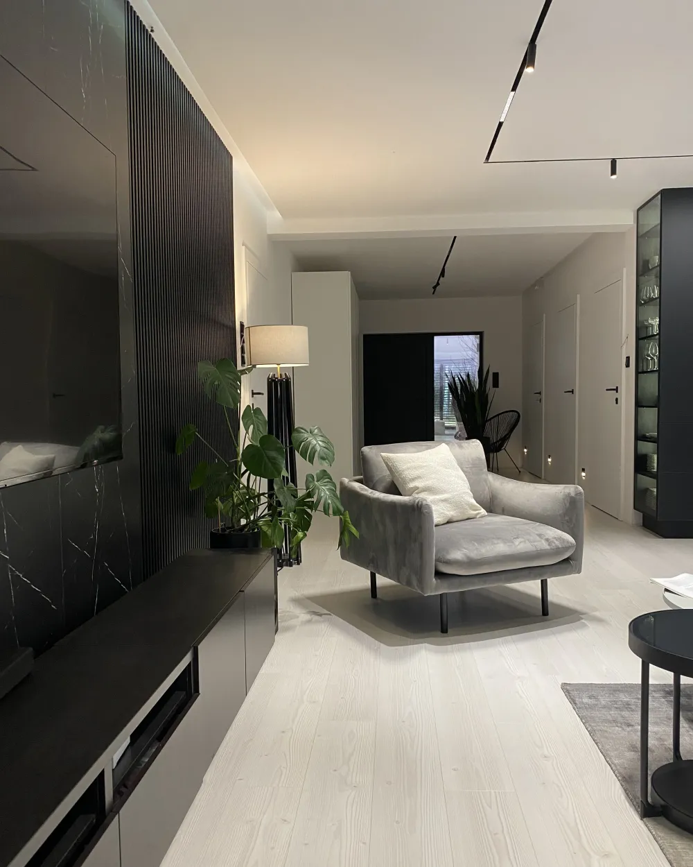 Nojatuolit<Beliani Nojatuoli Samettinen Harmaa Vinterbro