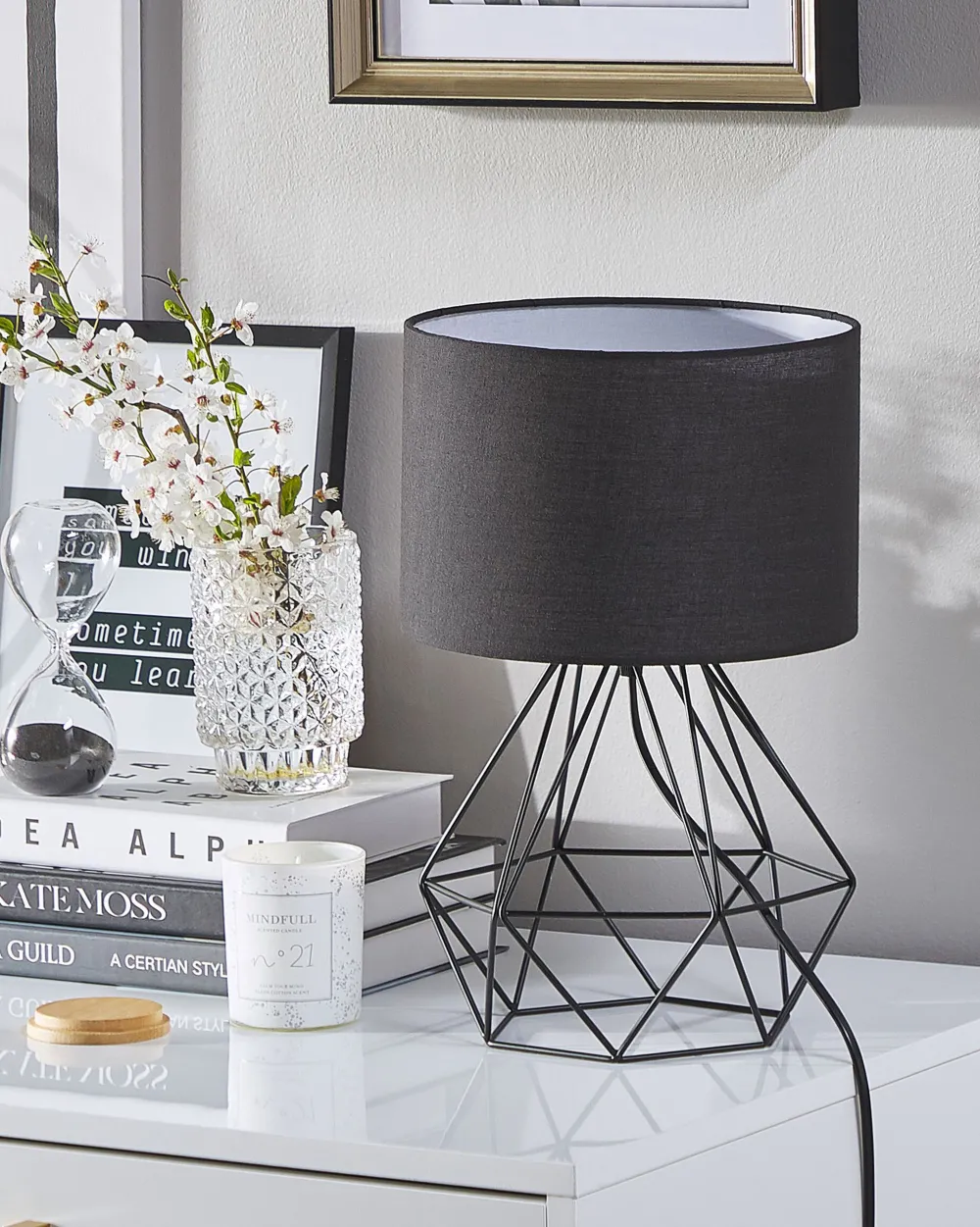 Valaisimet<Beliani Poytavalaisin Metalli Musta Maroni