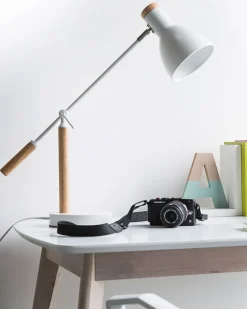 Best Sale Beliani Poytavalaisin Metalli Valkoinen/Vaalea Puu Peckos