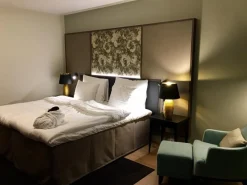 Online Beliani Poytavalaisin Posliini Kulta Ebro