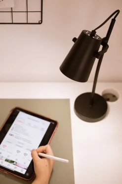 Sale Beliani Poytavalaisin Teras Musta Flint