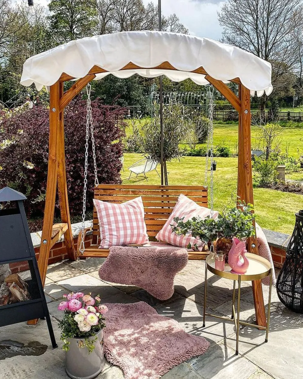 Ulkokalusteet<Beliani Puinen Pihakeinu Katoksella Beige Andria