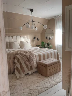 Säilytys<Beliani Rahi Sametti Säilytystila Vaaleanruskea 72 X 42 Cm Michigan