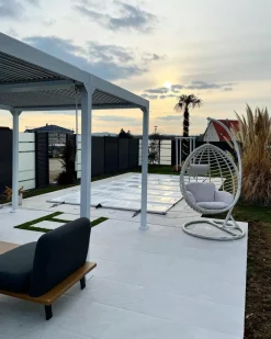 Nojatuolit<Beliani Riipputuoli Jalustalla Polyrottinki Valkoinen Fano