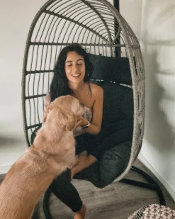 Outlet Beliani Riipputuoli Jalustalla Polyrottinki Harmaa Casoli