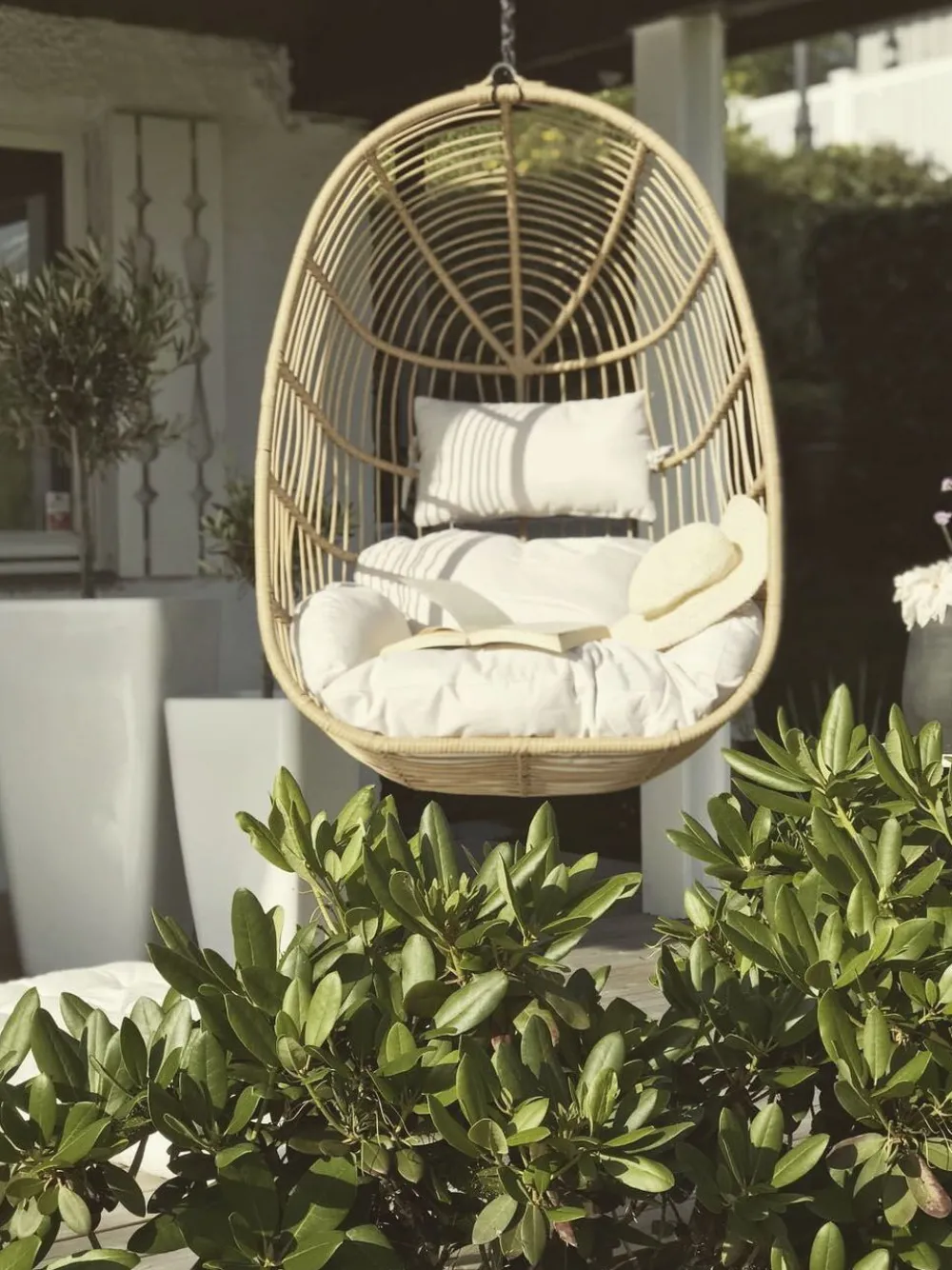 Flash Sale Beliani Riipputuoli Jalustalla Polyrottinki Luonnonvari Casoli