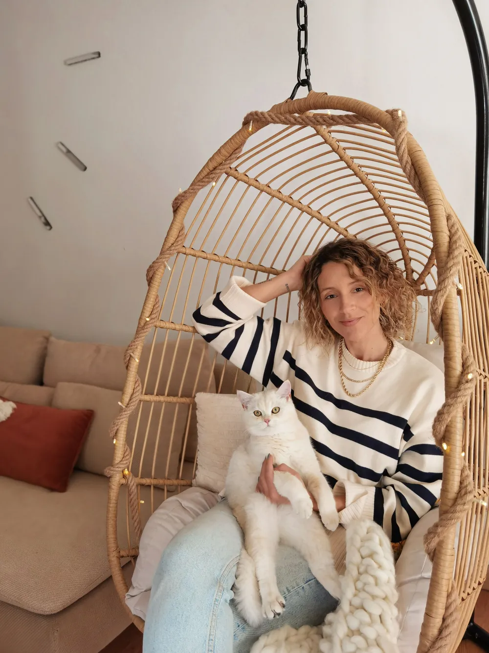 Flash Sale Beliani Riipputuoli Jalustalla Polyrottinki Luonnonvari Casoli