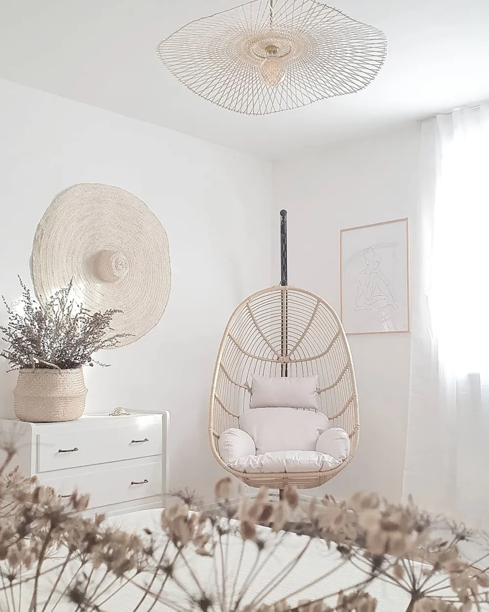 Flash Sale Beliani Riipputuoli Jalustalla Polyrottinki Luonnonvari Casoli