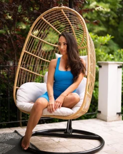 Flash Sale Beliani Riipputuoli Jalustalla Polyrottinki Luonnonvari Casoli