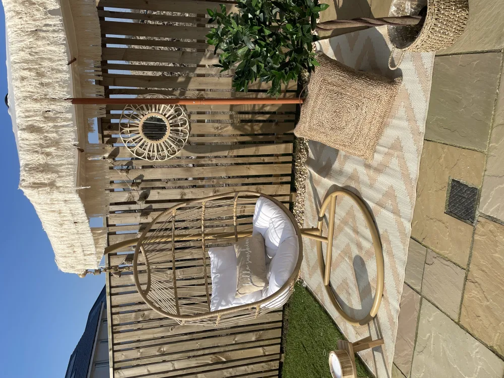 Nojatuolit<Beliani Riipputuoli Jalustalla Polyrottinki Luonnonvari Alba