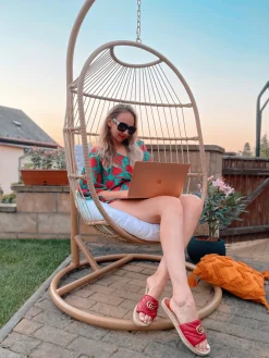 Nojatuolit<Beliani Riipputuoli Jalustalla Polyrottinki Luonnonvari Alba